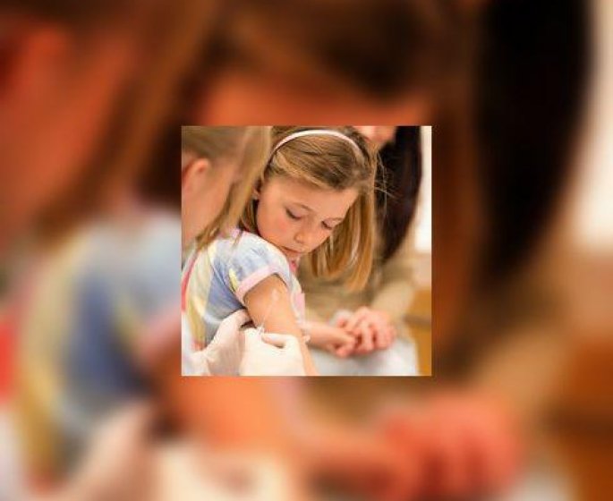 Papillomavirus : faut-il vacciner a l’ecole des 9 ans ?