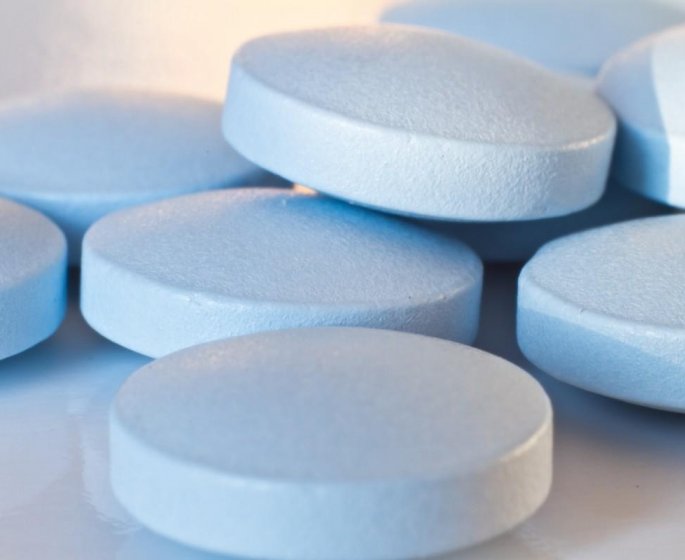 Viagra : Un homme abuse de la pilule bleue et "voit rouge"