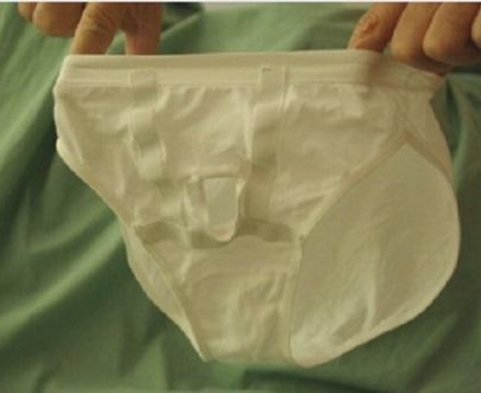 Un slip remonte testicules comme moyen de contraception pour les hommes
