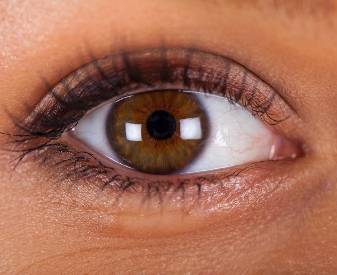 Deprime de l-hiver : les personnes aux yeux marrons seraient plus touchees !
