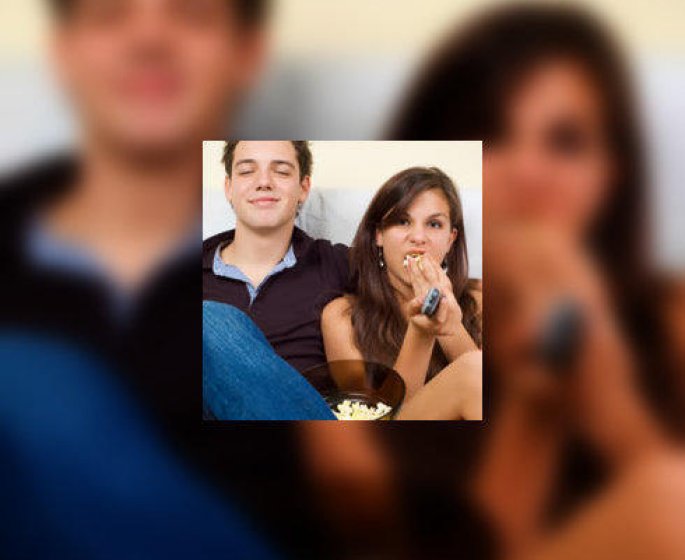 Entre 15 et 25 ans, un repas sur deux est pris devant un ecran