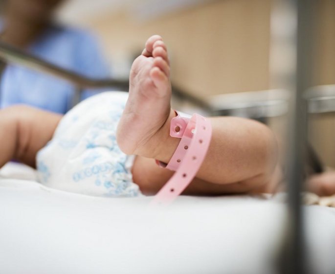 Elle accouche d’une petite fille malgre un cancer du col de l’uterus