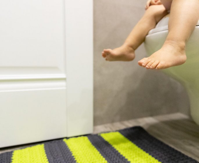 Smecta® : attention il ne faut pas en donner aux enfants de moins de 2 ans