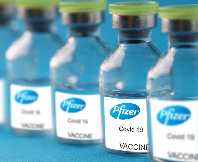 Vaccin Pfizer : les effets secondaires “retardes” reperes par la FDA