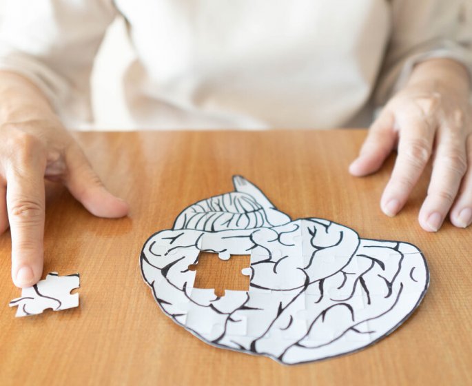 Alzheimer : un neurologue partage 6 cles pour booster la memoire et retarder la demence