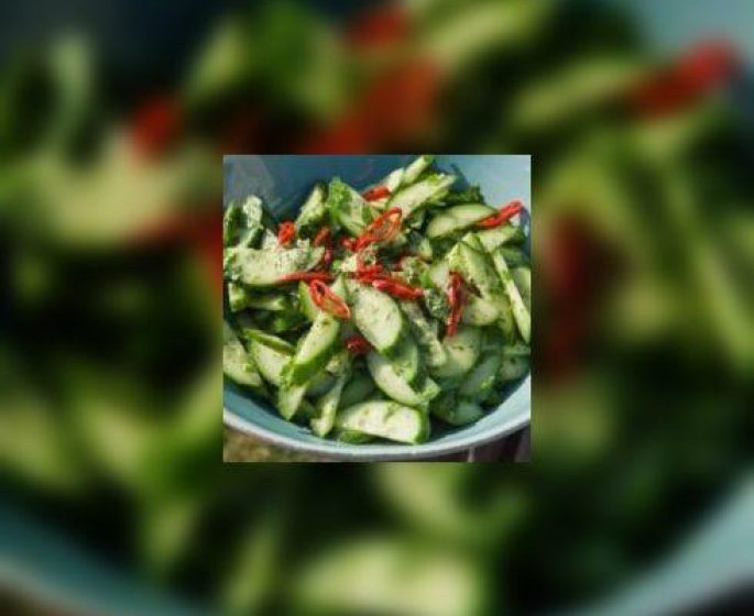 Salade concombre aux tomates sechees