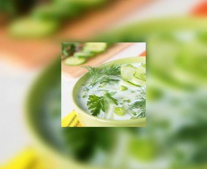 Potage glace de concombre au saumon fume