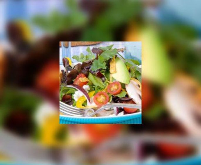 Salade de romaine, champignon, avocat, pamplemousse
