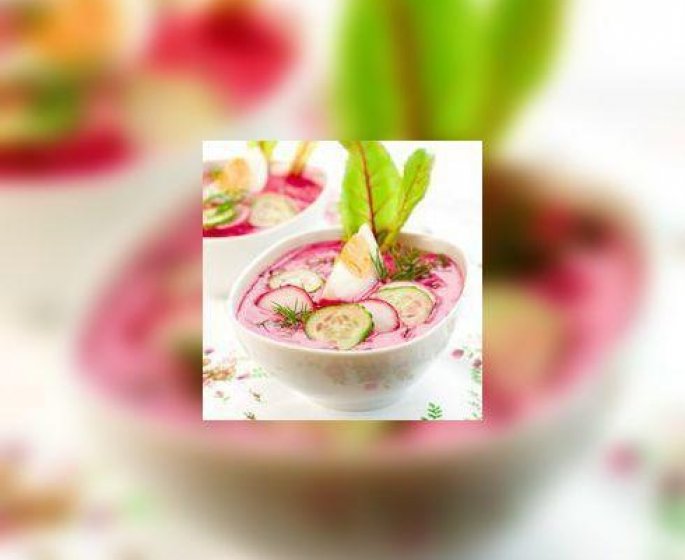 Soupe glacee de concombre, pomme et fraise