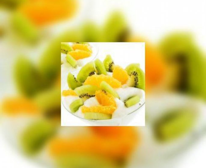 Coupe glacee de fromage blanc aux kiwis