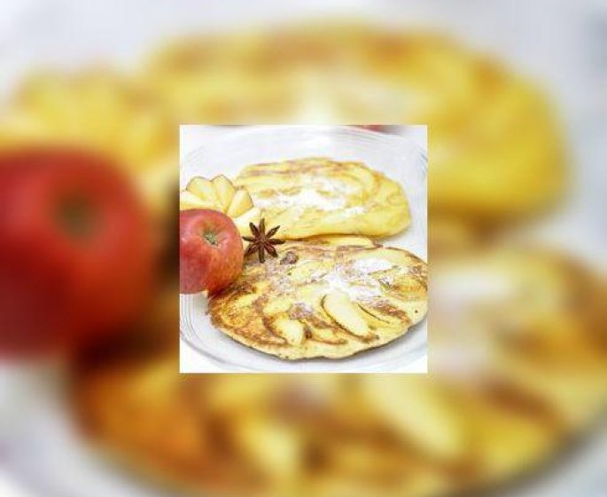 Omelette soufflee aux pommes caramelisees