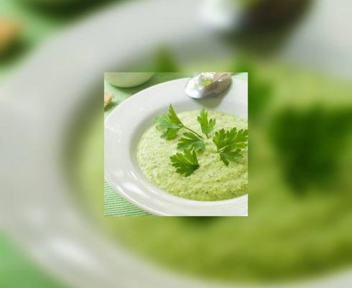 Soupe aux fanes de carottes