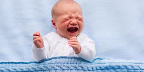 Quand bebe pleure, comment le calmer ?