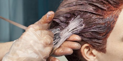 Coloration des cheveux : quel produit utiliser ?