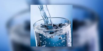 Eau plate ou eau petillante : quel est le bon choix pour ma sante ?