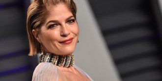 Selma Blair se confie sur sa sclerose en plaques et ses paralysies