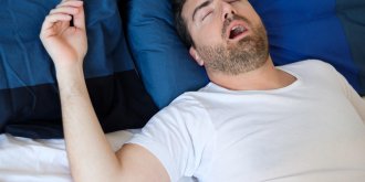 3 conseils pour eviter d-avoir la bouche seche la nuit