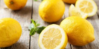 Les 5 secrets du citron pour nettoyer toute la maison