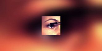 Un regard aux cils recourbes