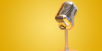 Il chante tellement au karaoke que son poumon lache
