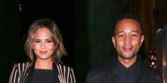 Chrissy Teigen : sa langue se decompose a cause des bonbons acides qu-elle consomme