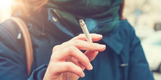 Bientot un tabac sans nicotine pour aider a arreter de fumer ?