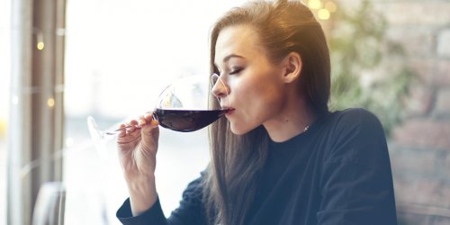Pourquoi l-alcoolisme feminin est-il tabou ?