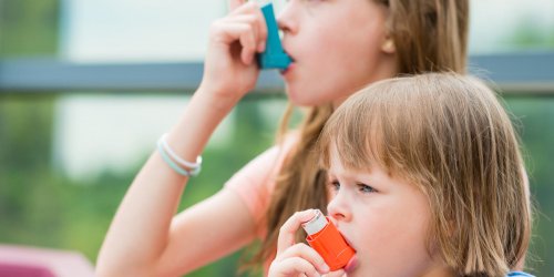 Asthme : comment evaluer le risque a l-adolescence ?