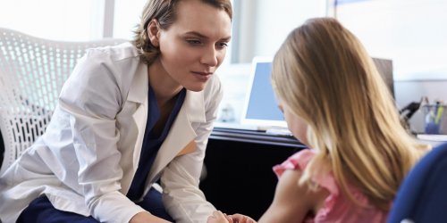 Trichotillomanie : que peut proposer le pediatre ?