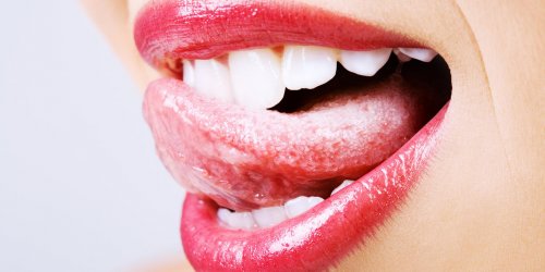 Bouton sur la langue : les causes possibles
