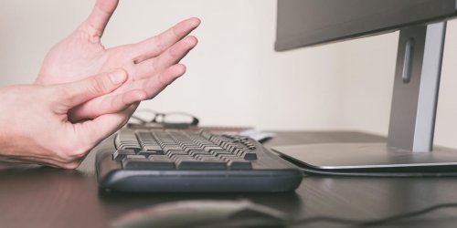 Douleur articulaire aux doigts : existe-t-il des traitements naturels ?