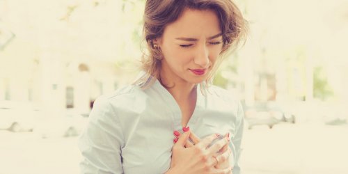 Douleur au sein : 3 signes qui doivent alerter
