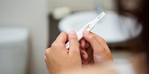 Tests urinaires de grossesse : sont-ils fiables ?