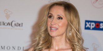 Lara Fabian, malade : “je ne pouvais plus tenir debout”