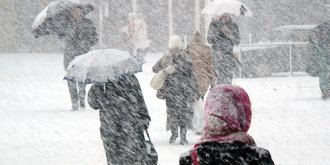 Neige ou verglas : les 5 techniques pour eviter les chutes