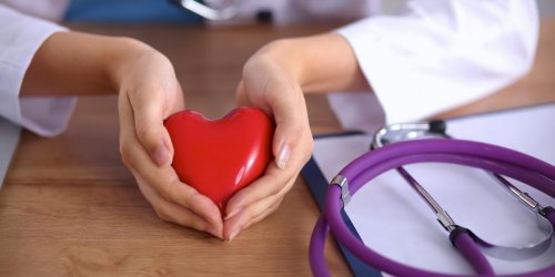 Crise cardiaque : les femmes attendent trop longtemps parce qu’elles ne reconnaissent pas les douleurs typiques