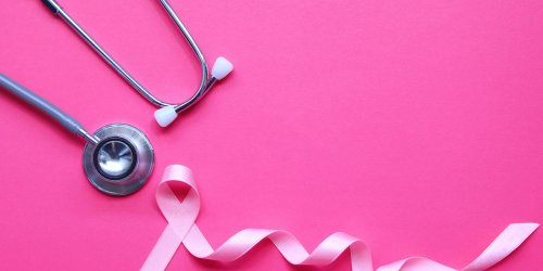 Cancer du sein : les femmes aux seins fibreux seraient plus a risque