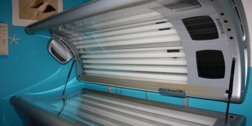 Cancer : l’Agence de securite sanitaire demande la fermeture des cabines UV