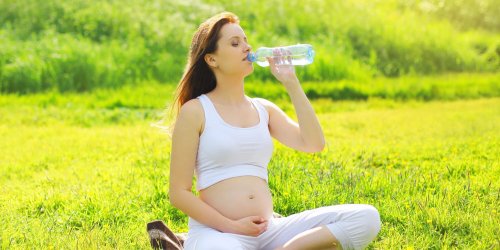 Perturbateurs endocriniens et cancerigenes : les femmes enceintes toujours trop exposees
