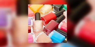 Vernis a ongles : ils peuvent transporter des perturbateurs endocriniens 