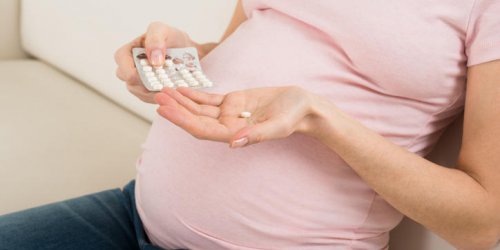 Les femmes enceintes prennent trop de medicaments