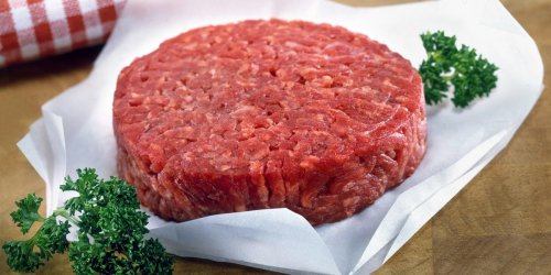 E. coli : plusieurs lots de viande hachee contaminee rappeles par des supermarches