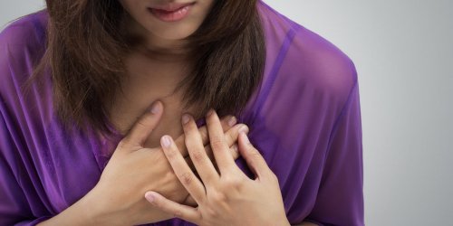 Les femmes meurent plus de crise cardiaque que les hommes