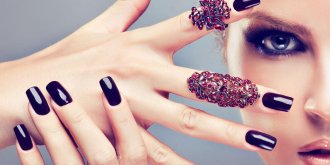 Nouvelle mise en garde sur les dangers des faux ongles