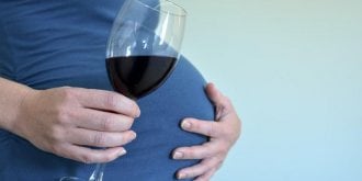 Grossesse : le logo "zero alcool" sera present sur les bouteilles d’ici la fin de l’annee