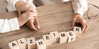 Alzheimer : les 10 signes avant-coureurs de la maladie