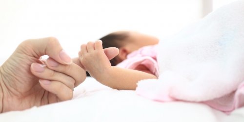 Jessica Thivenin a accouche : photo de sa fille prematuree