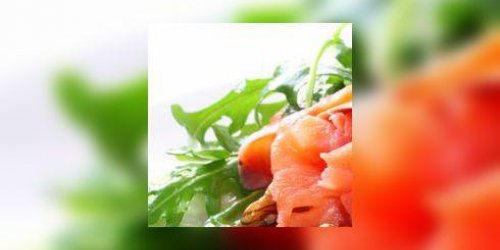 Salade de mesclun au saumon