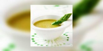 Soupe froide de courgettes aux asperges roties