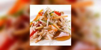 Salade exotique aux poires